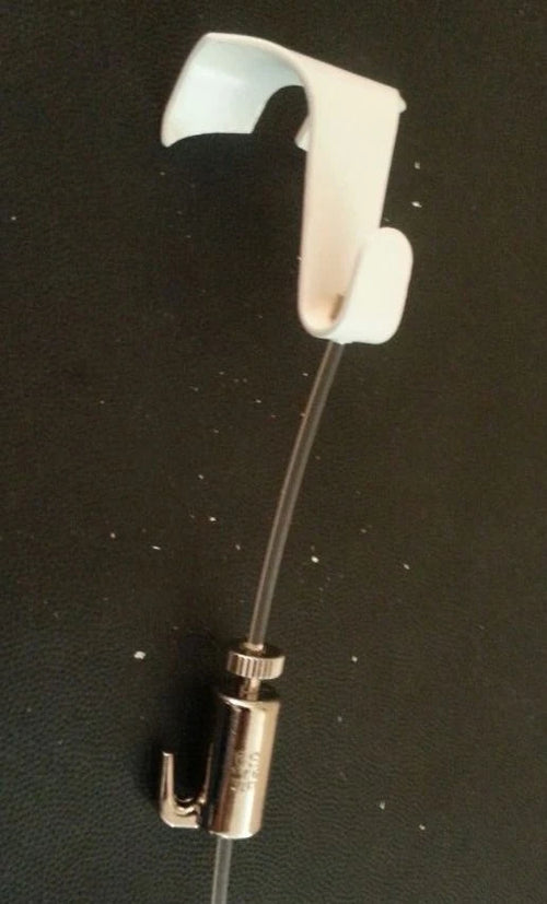 4 x Picture Rail Hooks White with Hanging Kit Capacity 10kg
